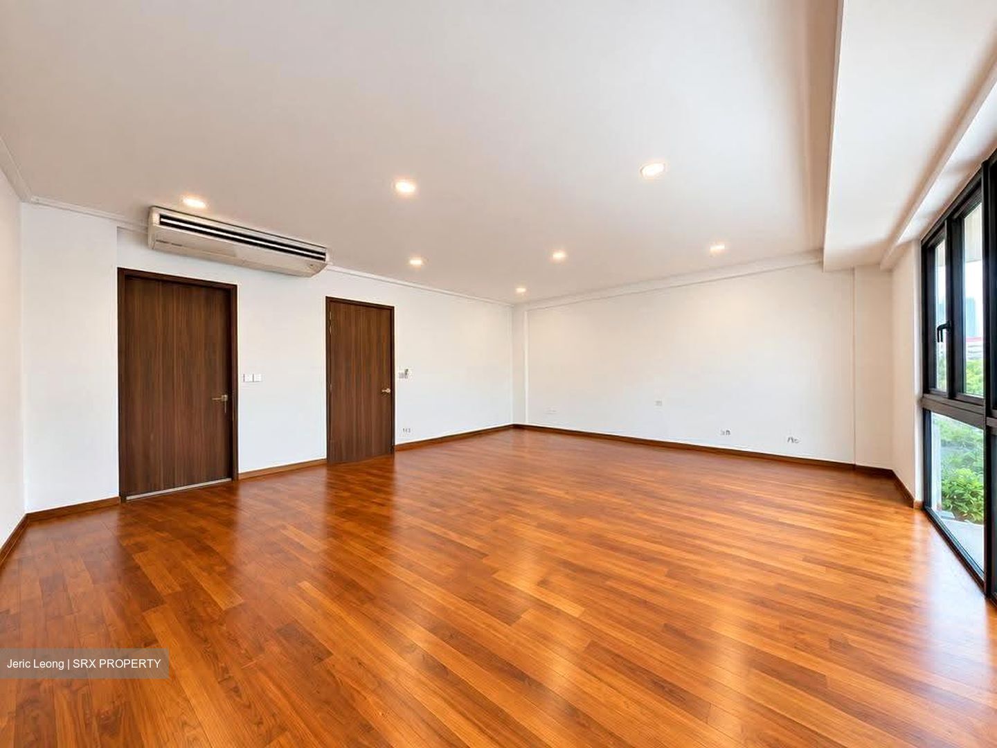 Duke's Road (D10), Semi-Detached #636911701